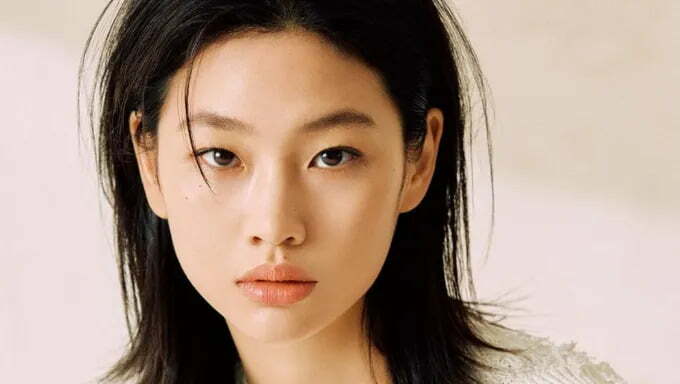 HoYeon Jung se torna embaixadora global da Louis Vuitton - Vogue