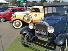 Exposição de carros antigos em São Paulo encanta fãs de automobilismo'