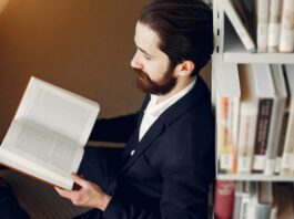 Especialista lança livro sobre jornada do cliente