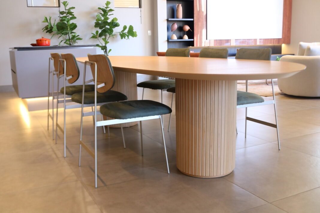 Mesa orgânica é opção no mercado mobiliário em 2024 Mesa orgânica é opção no mercado mobiliário em 2024