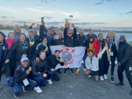 Remo do Corinthians vence o Campeonato Mundial na Alemanha