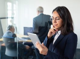 Colaboradores avaliam melhor a gestão feminina, diz estudo