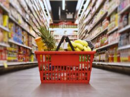 Mais brasileiros estão parcelando compras de supermercado