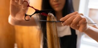 Procura por alongamento capilar cresce no mercado de beleza