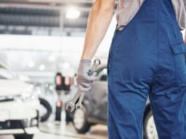 Empresário ensina como empreender com oficinas mecânicas