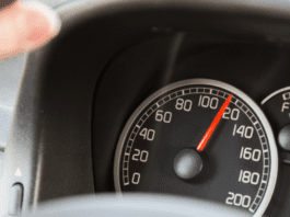 Excesso de velocidade traz riscos e consequências para CNH