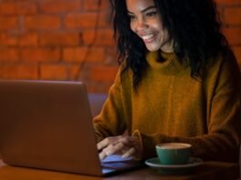 Brasileiro cria 'Netflix' do imigrante para quem vai aos EUA