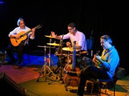 Trio Baru se apresenta no Teatro de Sobradinho, no DF