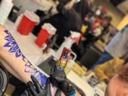 Tatuadora Thaysa Lucena é 2º lugar em evento internacional nos EUA