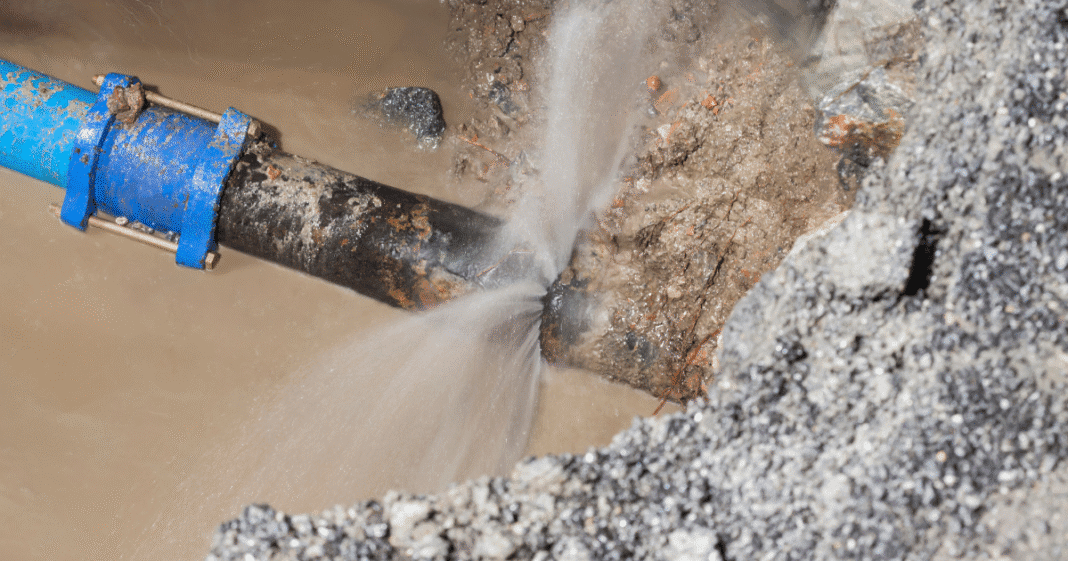 Brasil perde 37,78% da água tratada antes de chegar às casas Brasil perde 37,78% da água tratada antes de chegar às casas