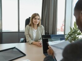 Segundo estudos, aparência pode impactar entrevista de emprego