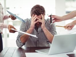 Governo adia nova regra sobre saúde mental no trabalho