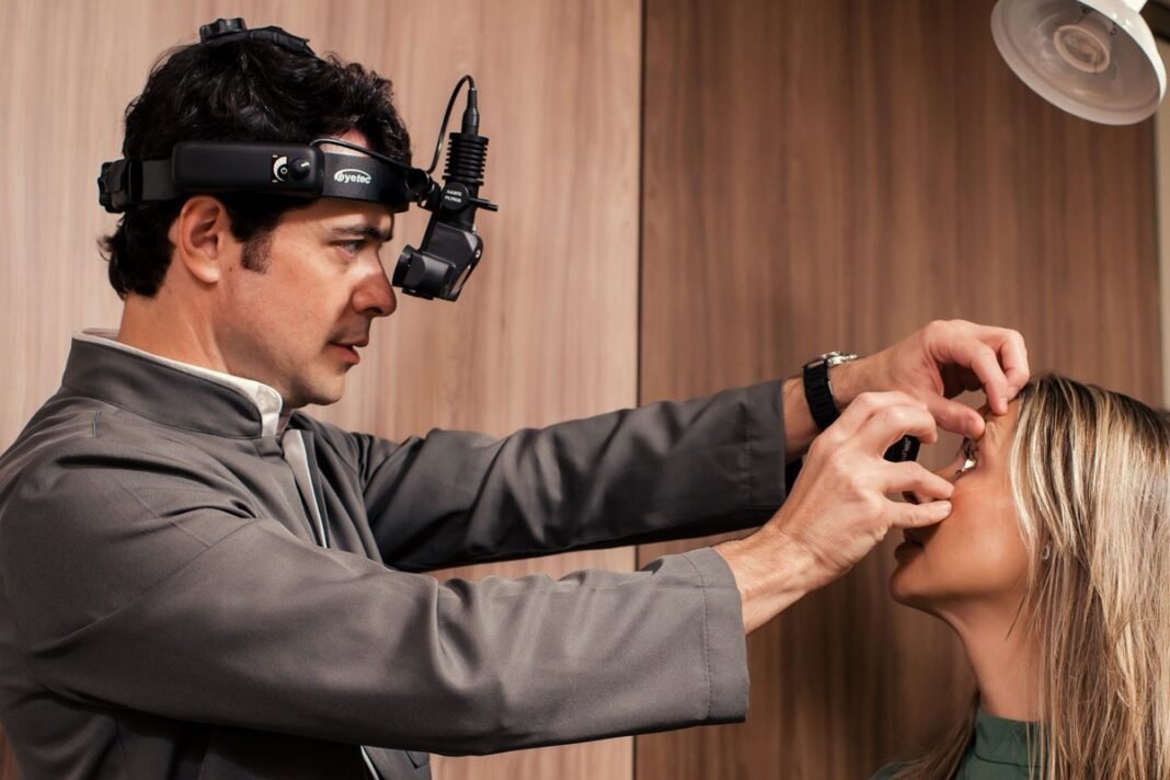 Tecnologia corrige vista cansada e elimina uso de óculos Tecnologia corrige vista cansada e elimina uso de óculos