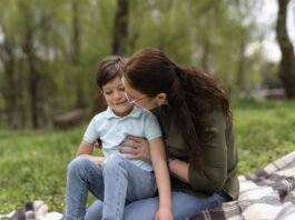 Mães solo são a base do desenvolvimento de crianças com autismo no Brasil