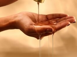 Dove distribui amostras do novo Óleo de Banho Glicerinado