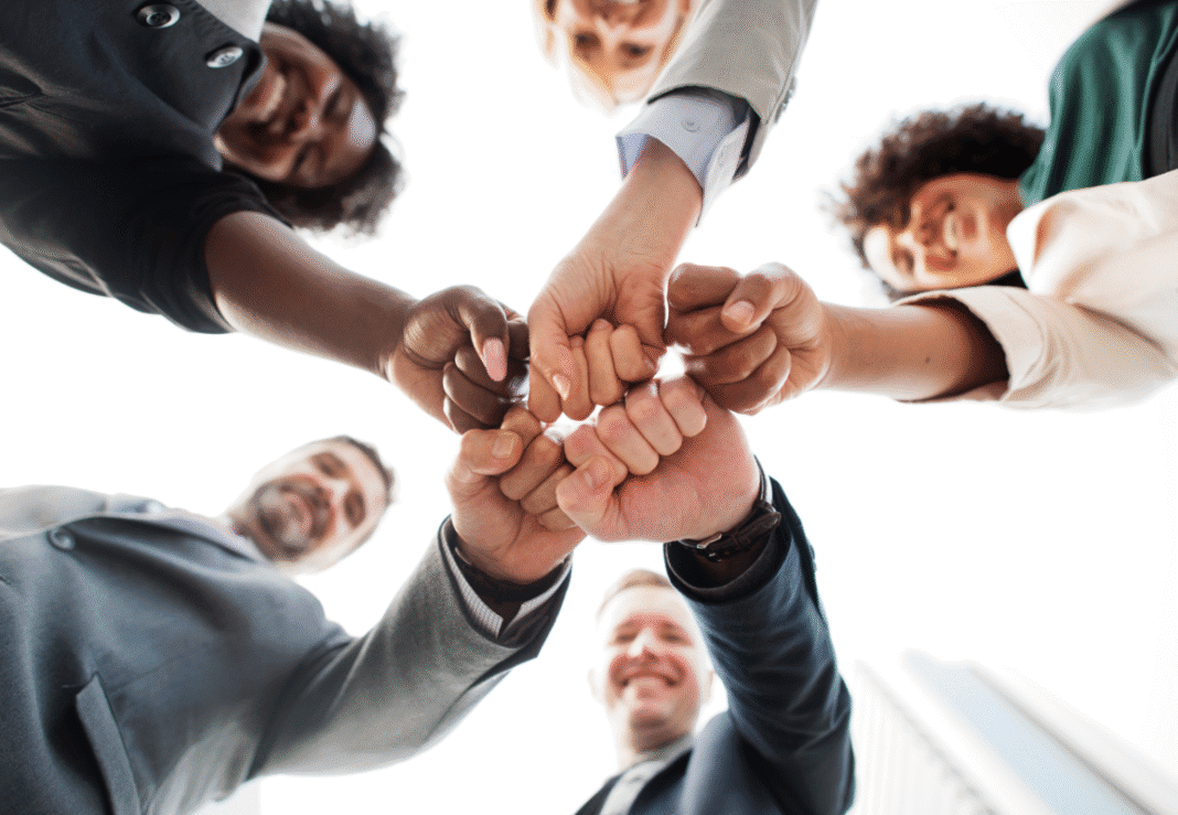 Sicoob Credicom representa o cooperativismo na Suécia Sicoob Credicom representa o cooperativismo na Suécia