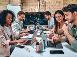 Smart workspaces otimizam tarefas e colaboração corporativa