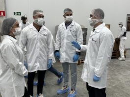 Diretor da Anvisa visita nova fábrica da Soldiers Nutrition