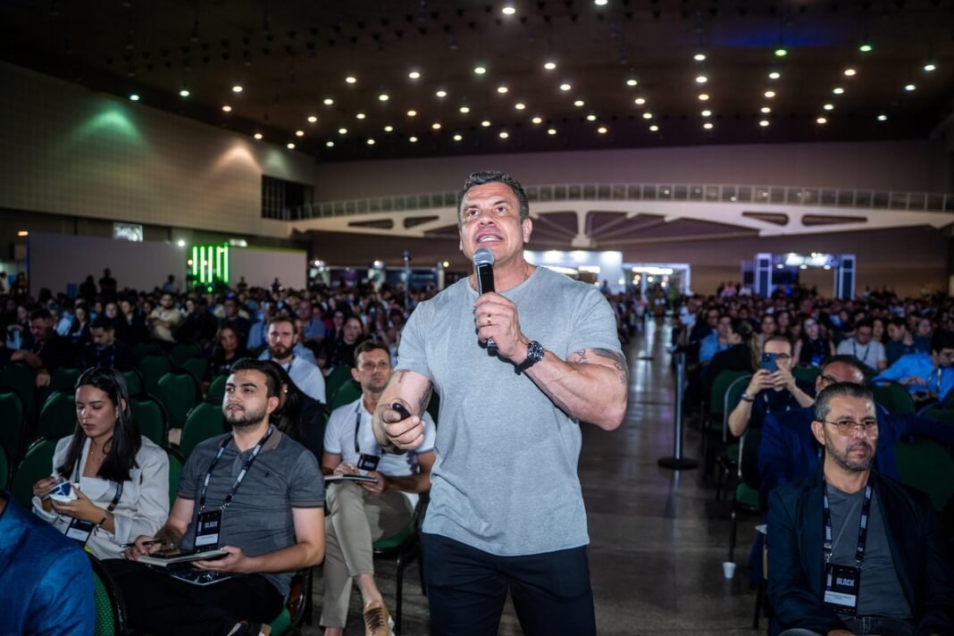 Encontro de gestão empresarial discute inteligência artificial para líderes Encontro de gestão empresarial discute inteligência artificial para líderes