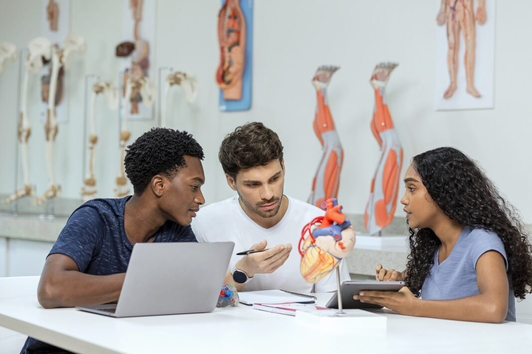 Afya abre inscrições para vestibular unificado de Medicina Afya abre inscrições para vestibular unificado de Medicina