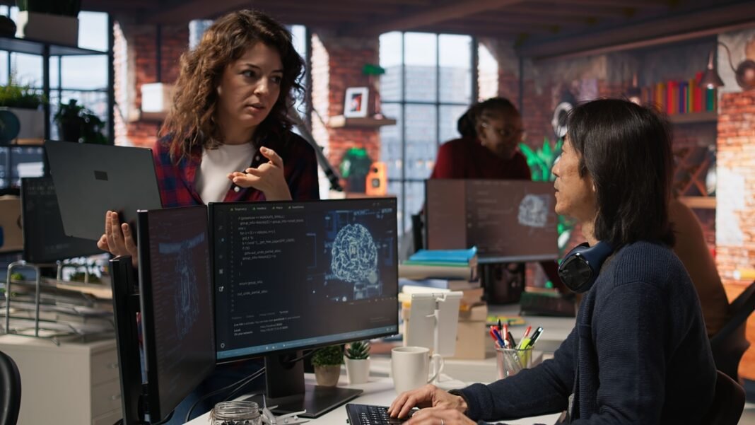 Até 2027, IA deve ser integrada a cada software empresarial Até 2027, IA deve ser integrada a cada software empresarial