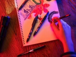 BIC lança linha da caneta 4 Cores da série Stranger Things