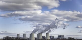 Lula estipula prazo para fim de combustíveis fósseis