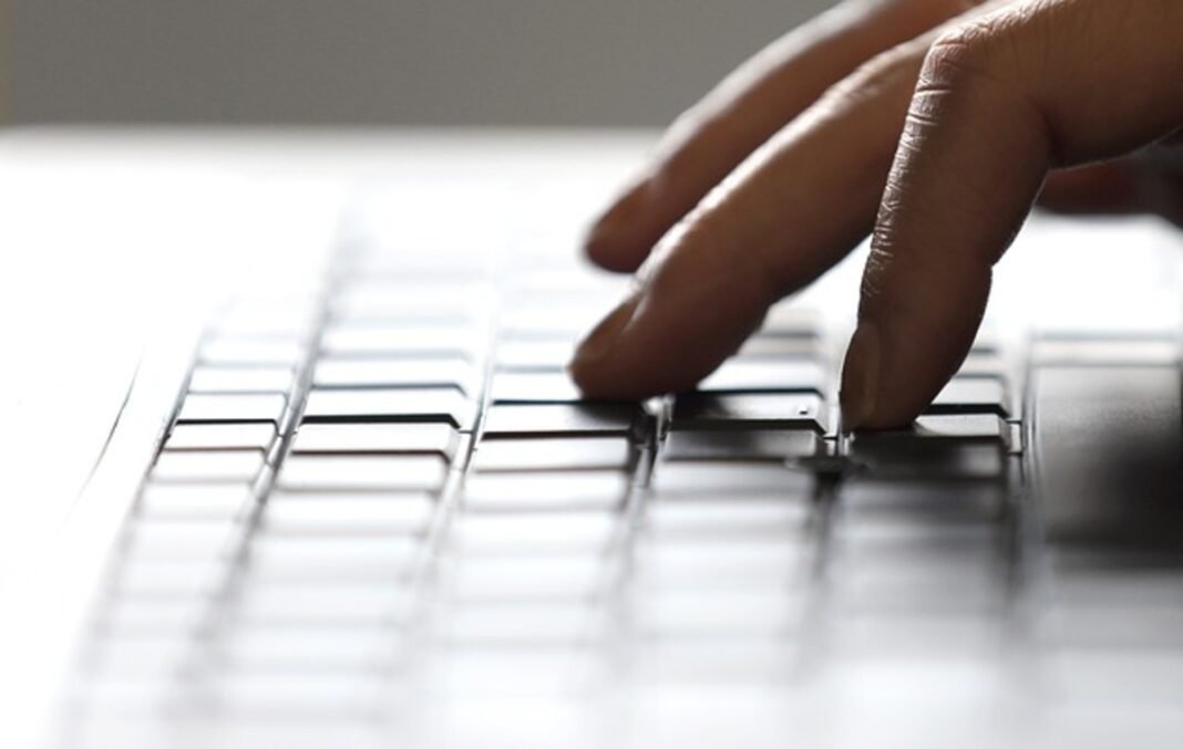 Silêncio no eSocial não significa conformidade e pode gerar multas em 2026 Silêncio no eSocial não significa conformidade e pode gerar multas em 2026