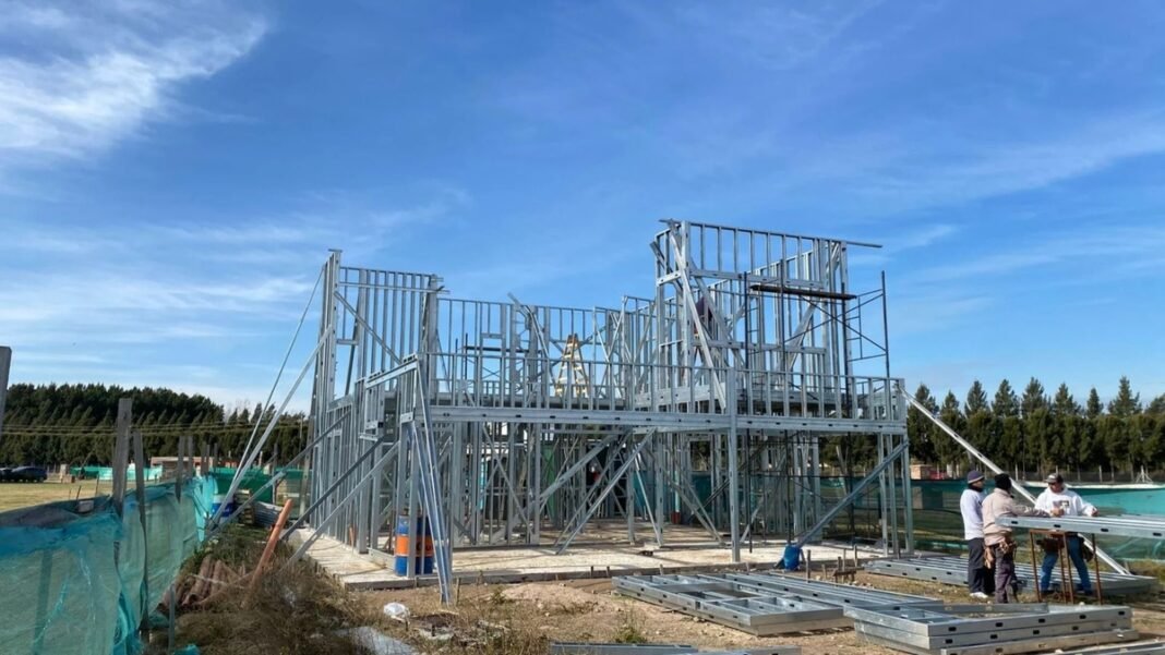 Cresce adoção de steel frame em residências de verão Cresce adoção de steel frame em residências de verão