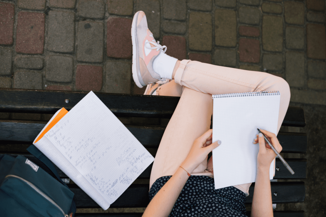 MEC convoca candidatos na lista de espera do FIES e define prazos de validação MEC convoca candidatos na lista de espera do FIES e define prazos de validação