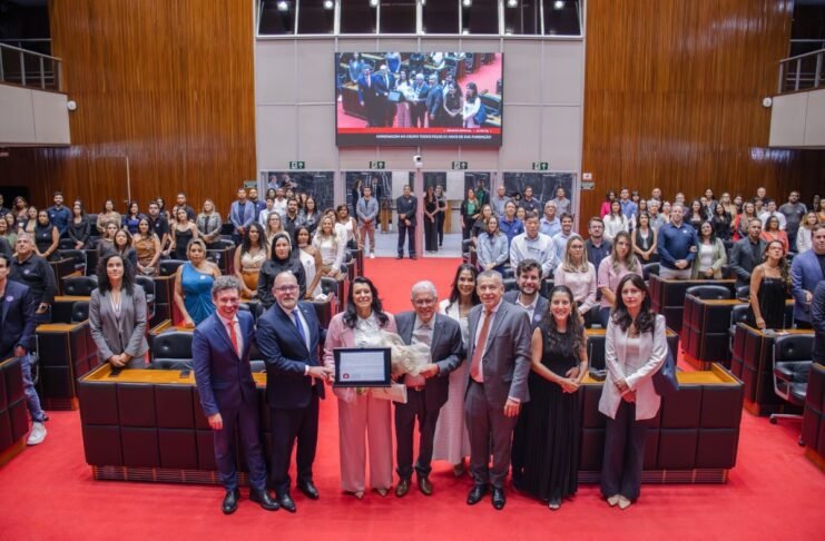 Assembleia Legislativa de MG homenageia Cartão de TODOS
