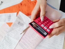 Segundo Sebrae, 61% dos pequenos negócios misturam contas