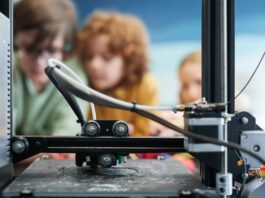 VIVA Inteligência Educacional fecha parceria com Creality