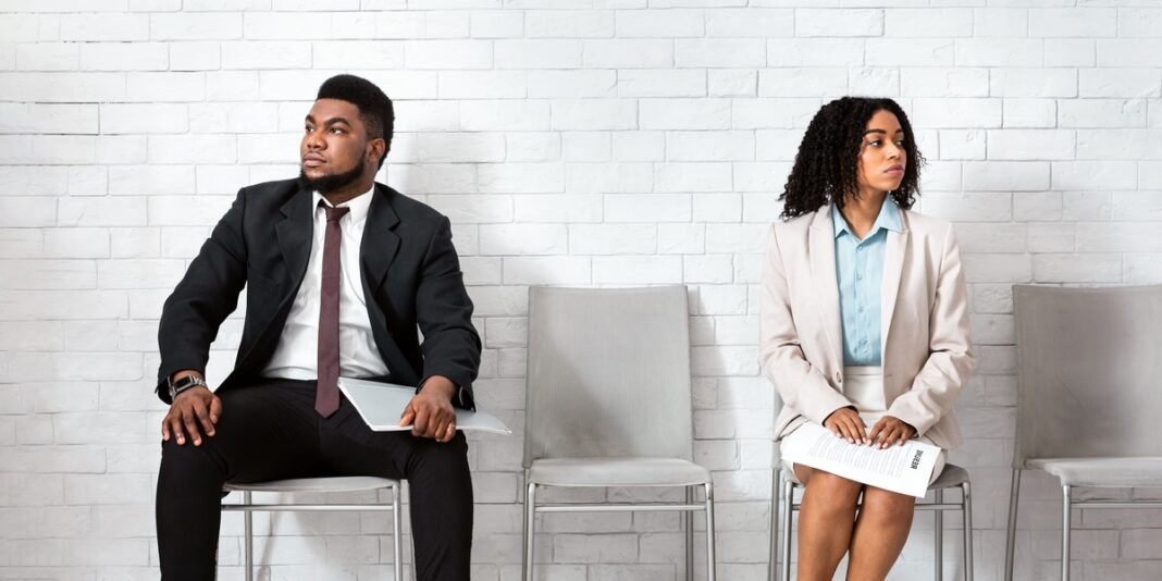 Confiança em queda expõe desigualdade de gênero Confiança em queda expõe desigualdade de gênero