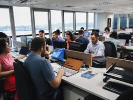 Uso de IA agiliza busca de informações nas empresas