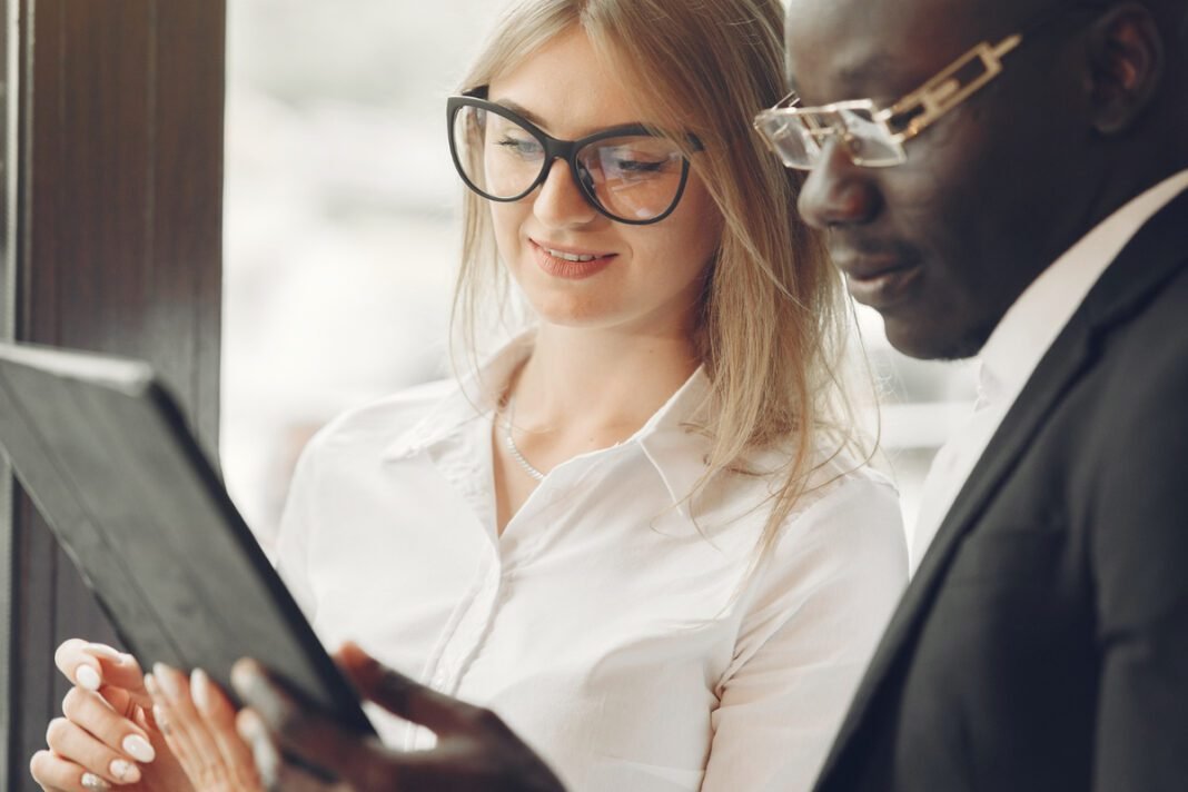 Uso de IA já integra rotina jurídica brasileira Uso de IA já integra rotina jurídica brasileira