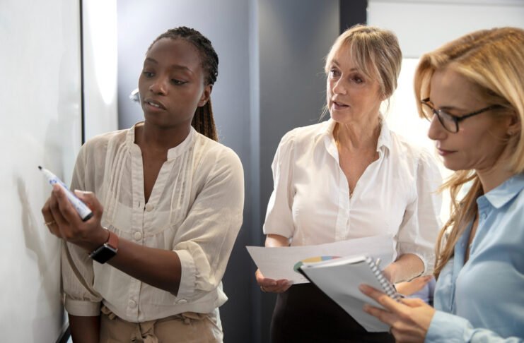 Mulheres são maioria nos CSCs, mas liderança segue desigual