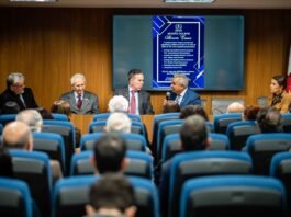 Instituto Carlos Chagas realiza sessão solene com homenagem