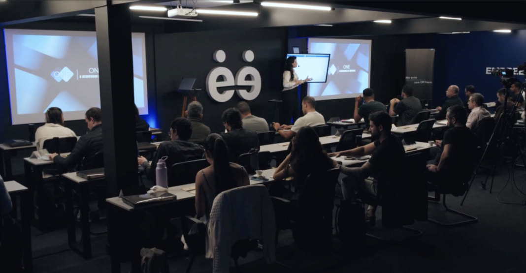 Formação para negociadores de empresas é lançada no Brasil Formação para negociadores de empresas é lançada no Brasil
