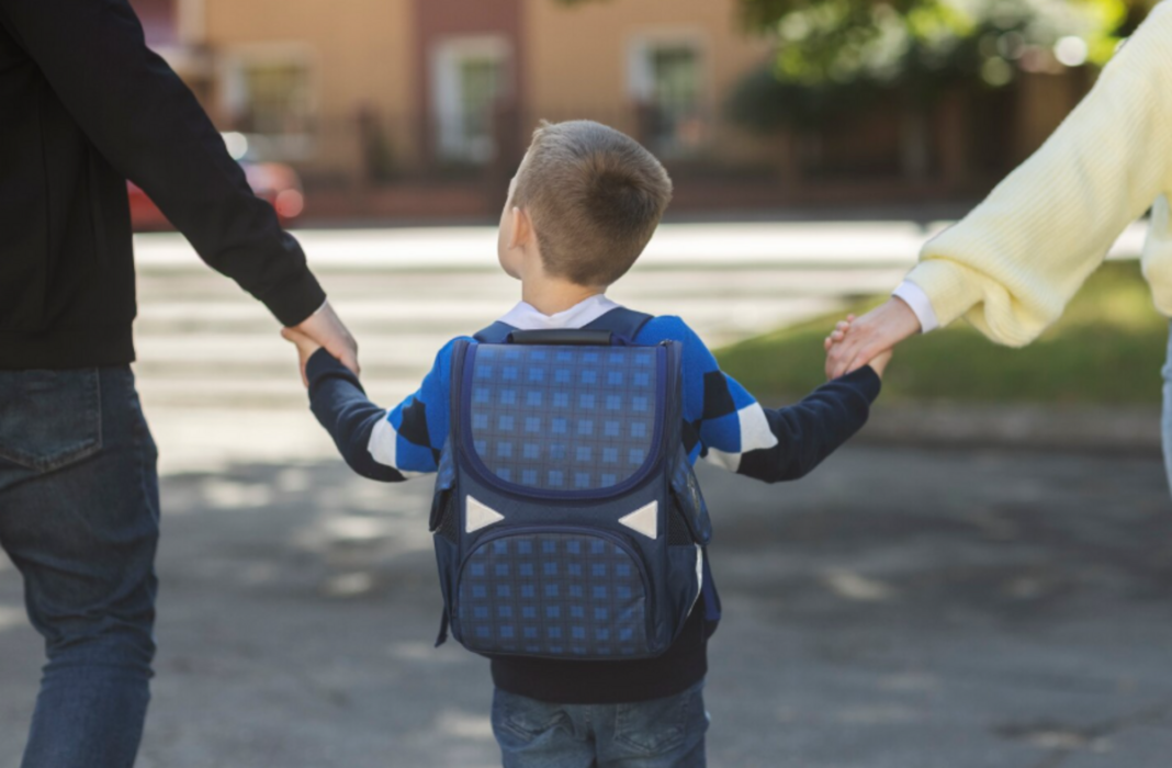 Família e escola ganham novos papéis na Era Digital Família e escola ganham novos papéis na Era Digital