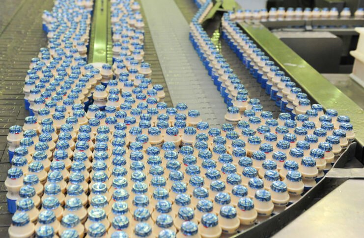 Yakult 40 light completa 10 anos de mercado