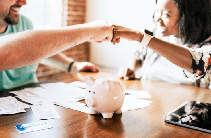 Alta da inadimplência reforça cuidados com as finanças