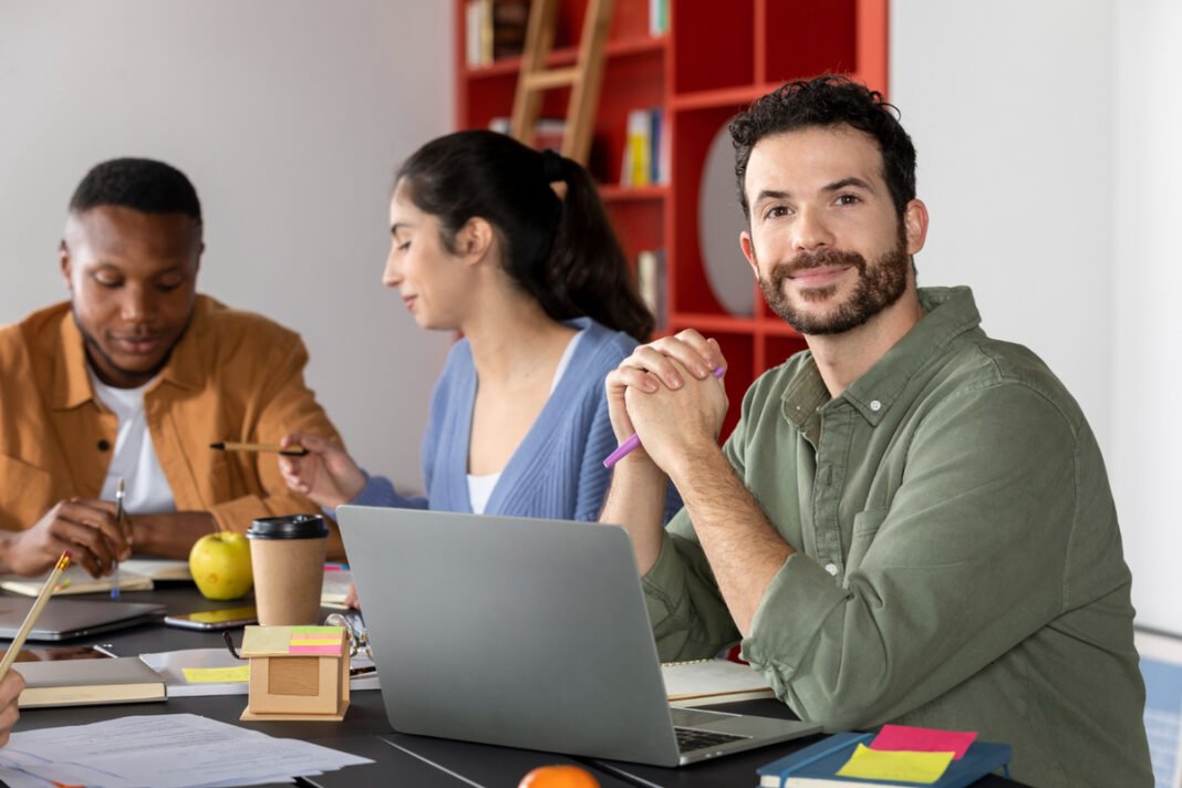 Benefício educacional ganha espaço nas empresas Benefício educacional ganha espaço nas empresas