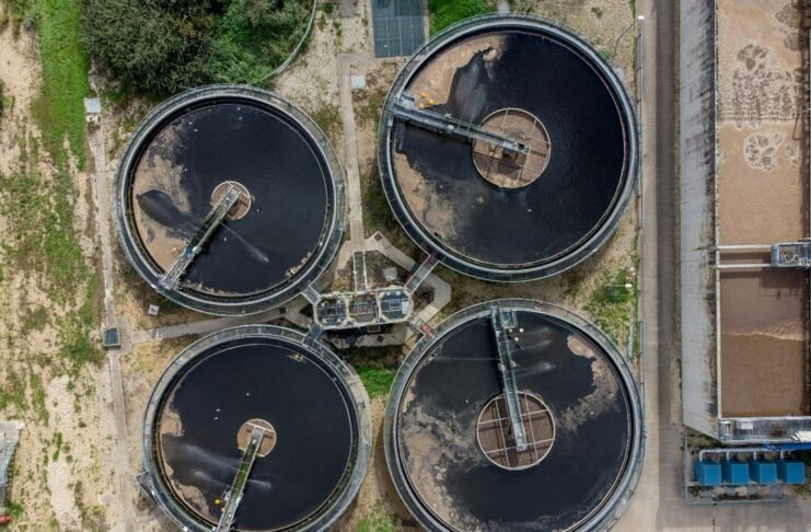 Investimentos em saneamento atingem R$ 33,3 bilhões em 2025