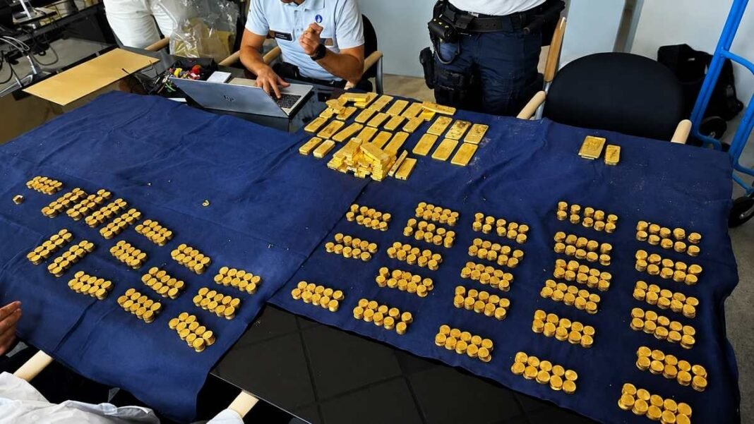 Pedreiros encontram tesouro em ouro cotado em R$ 54 milhões Pedreiros encontram tesouro em ouro cotado em R$ 54 milhões