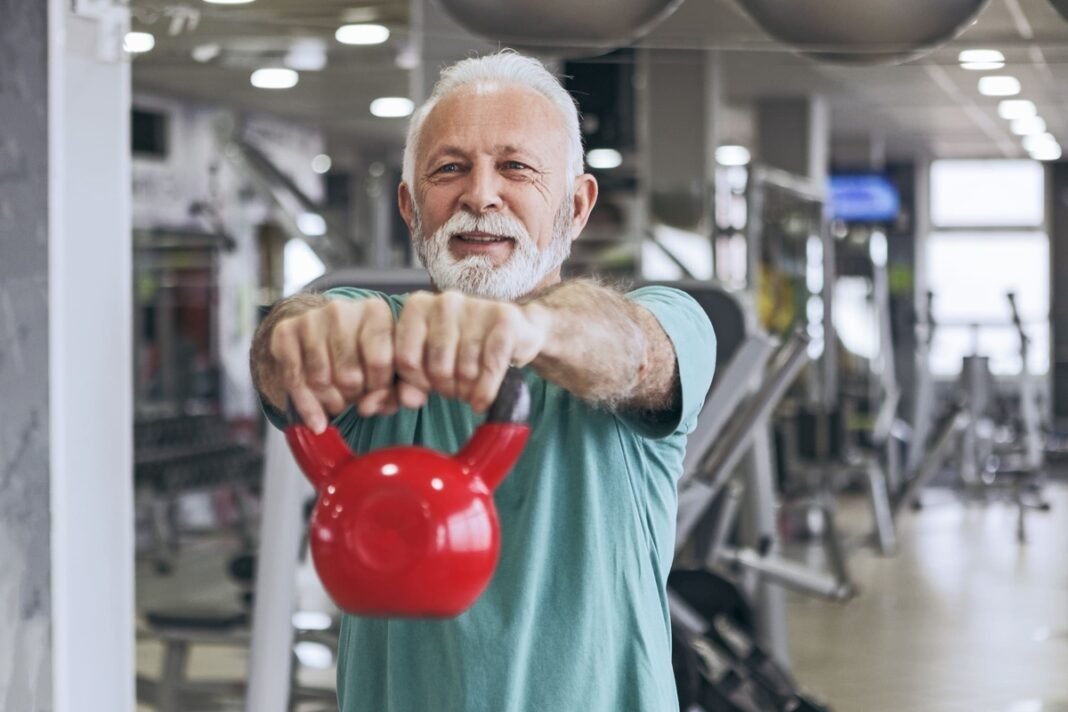 Musculação para idosos: como treinar de forma segura Musculação para idosos: como treinar de forma segura