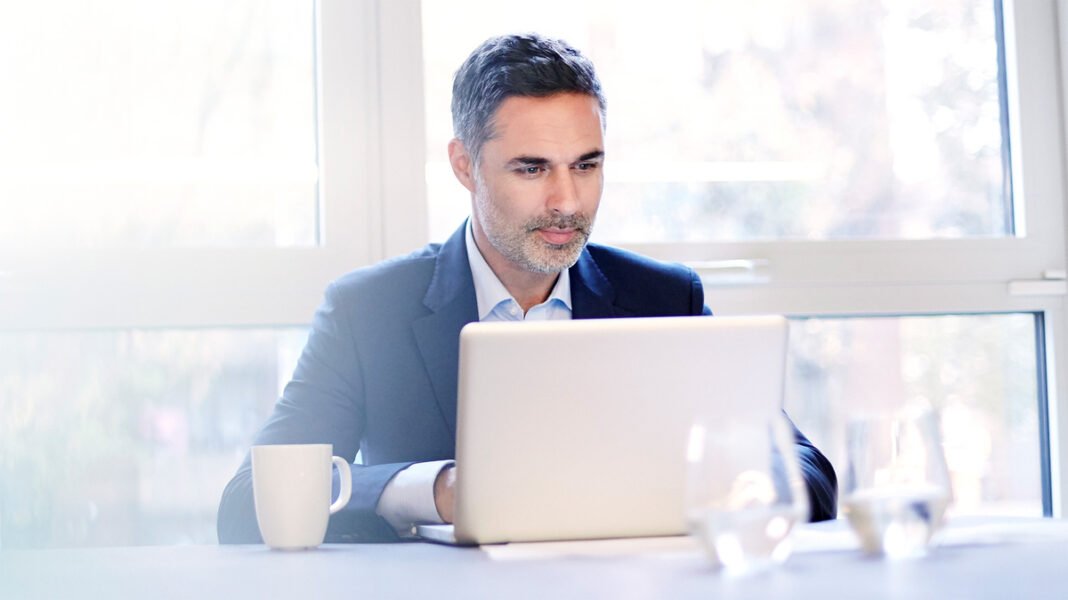 CFOs priorizam tecnologia e IA, aponta Grant Thornton CFOs priorizam tecnologia e IA, aponta Grant Thornton